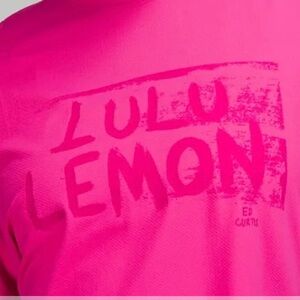 lululemon athletica Abrasion Resistant Training T size 12 sonic pink